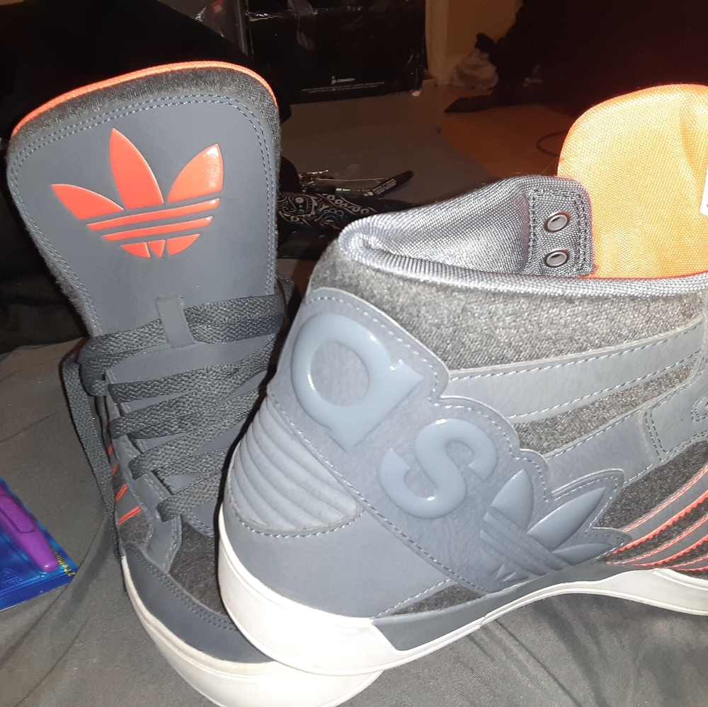 ADIDAS HIGH TOP